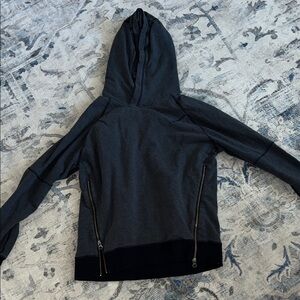 LULULEMON Dark Gray Hooded Sweatshirt with Zipper Pockets